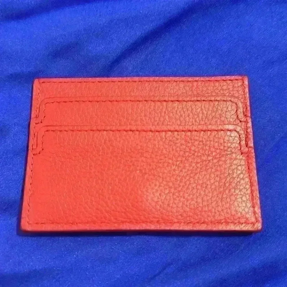 Alexander McQueen - Picture 2 of 3